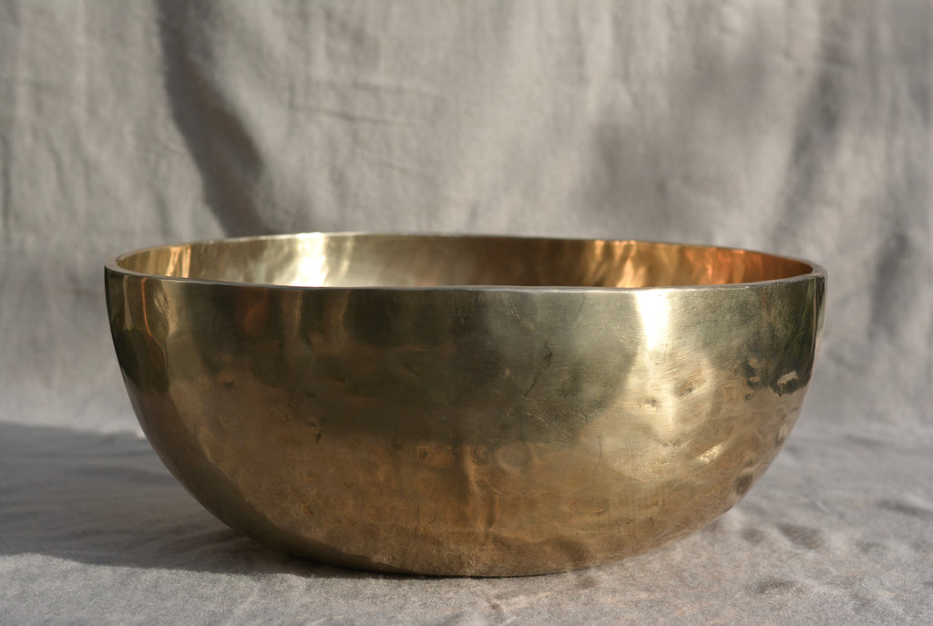 Erdschale - Die größte Klangschale